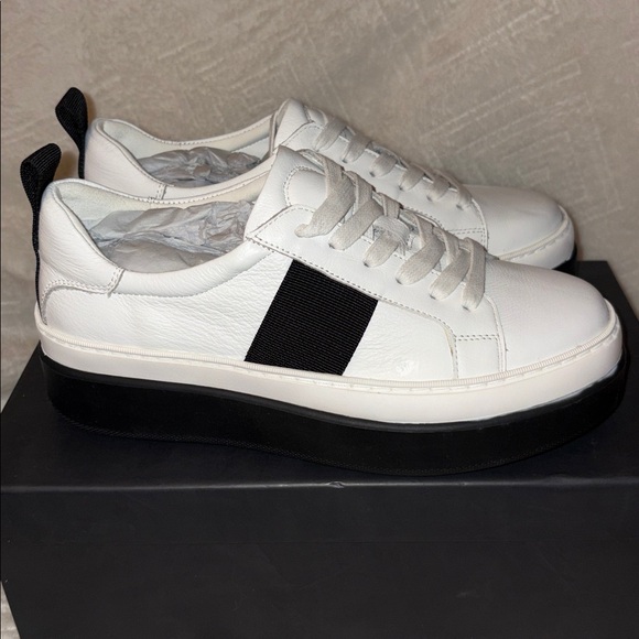 NWT Anthropologie SILENT D AFAVA Sneaker in White/Black - Picture 8 of 13